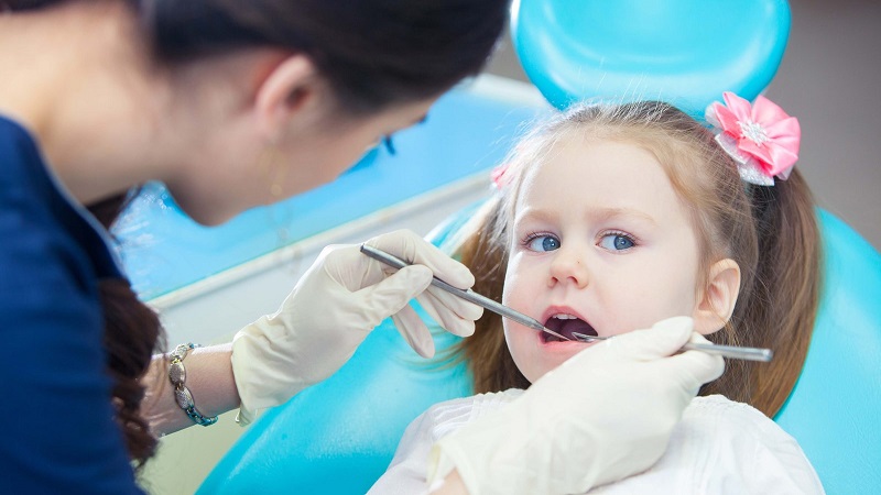 نکات مهم برای عصب کشی دندان کودکان | کلینیک شبانه روزی فولادشهر