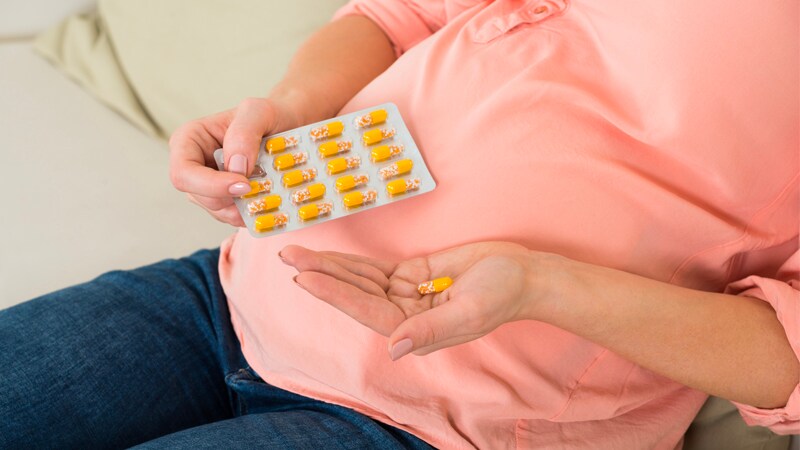 مصرف آنتی بیوتیک در بارداری | کلینیک شبانه روزی فولادشهر